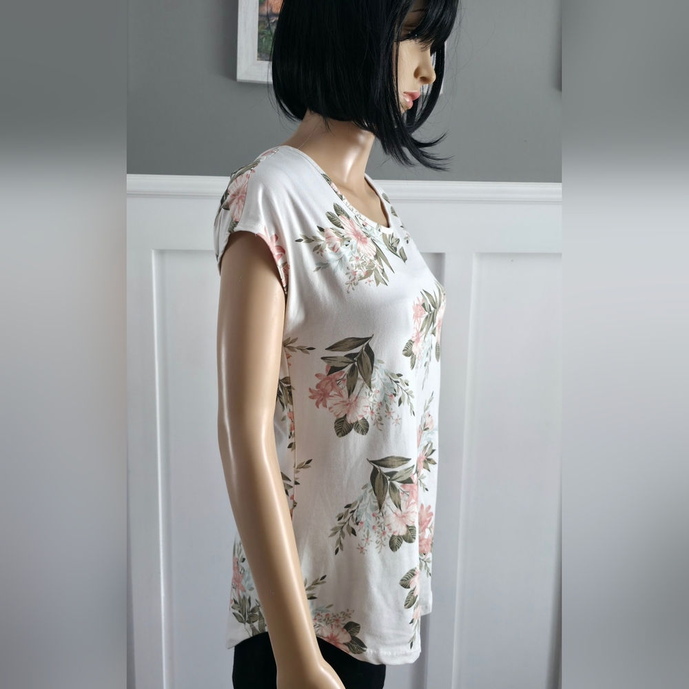 2/20$ Ardene Pastel Floral Top, Soft Girl / Coquette Aesthetic - size L - Picture 4 of 13
